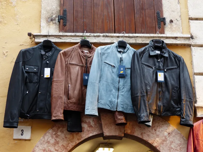 Choose the Right Color for Your Leather Jacket that Suits You