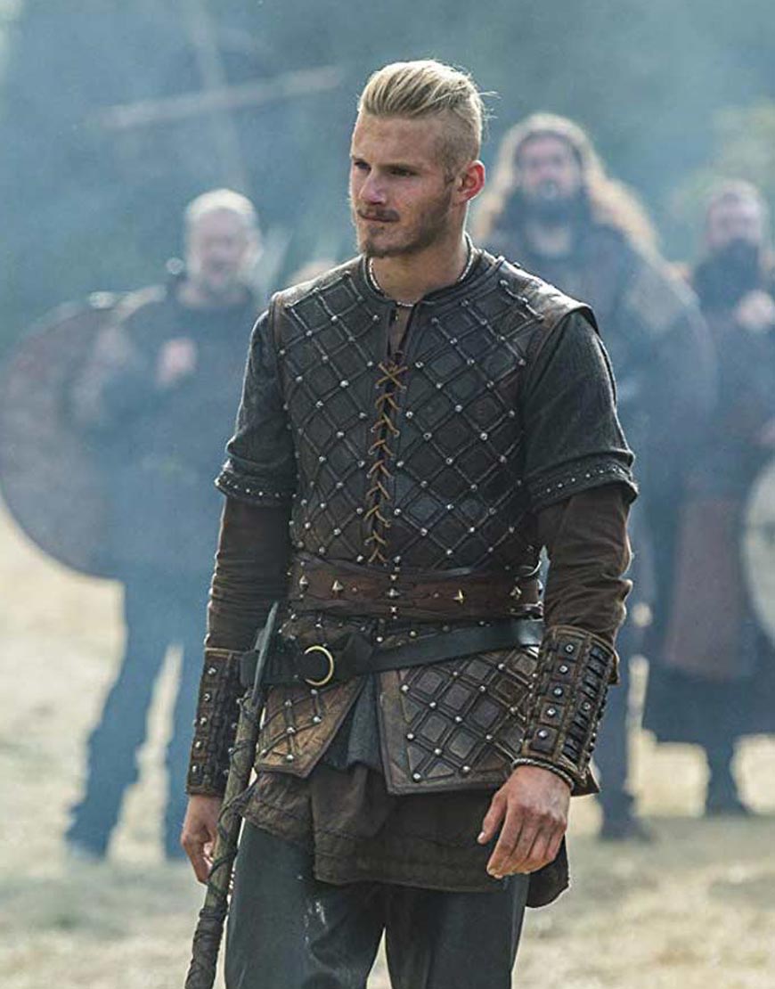 Vikings Alexander Ludwig as Bjorn Lothbrok Standing Bloodied Looking  Intense 8 x 10 Inch Photo at 's Entertainment Collectibles Store