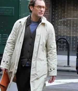 Jude Law A Rainy Day In New York White Coat