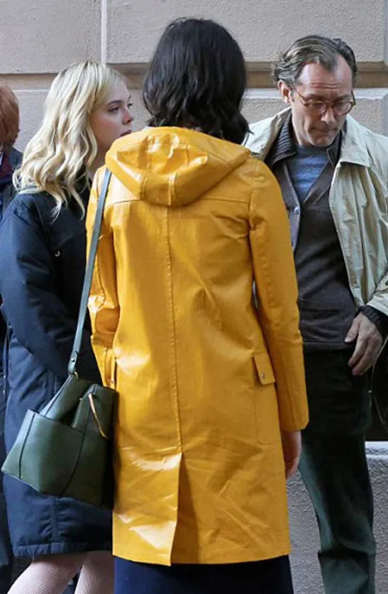 Rebecca Hall A Rainy Day In New York Yellow Hood Coat