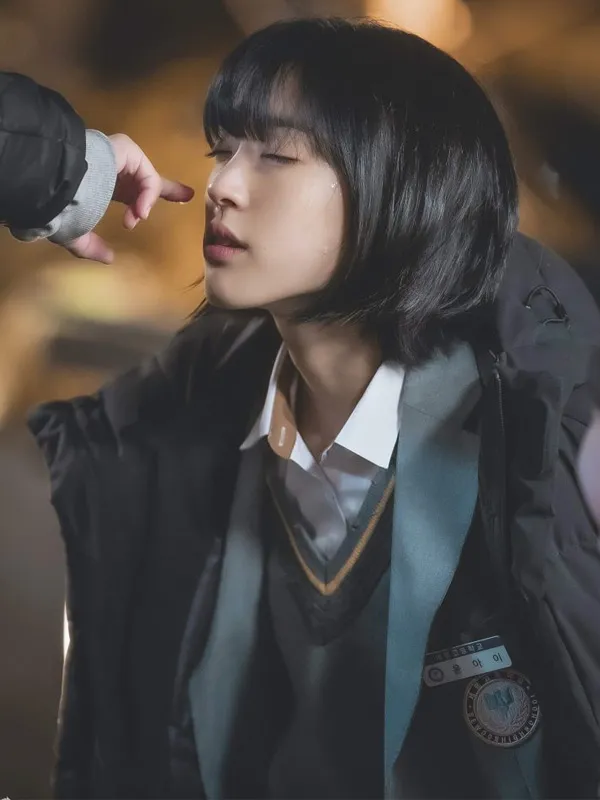 Yoon Ah-yi The Sound Of Magic Black Puffer Jacket front