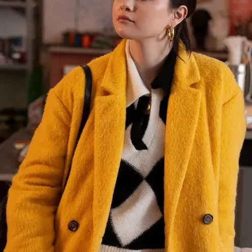 Selena in LJB Yellow Building | Murders Only Coat Gomez the