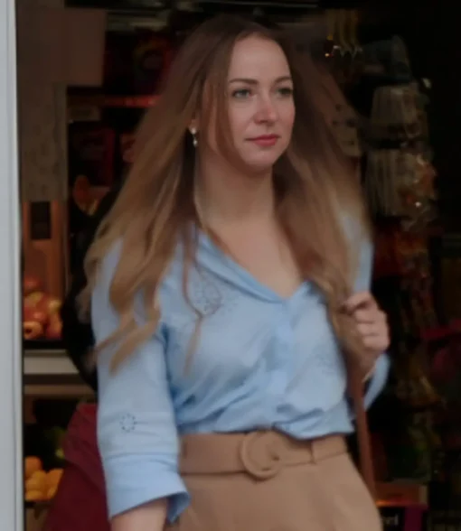 90 Day Fiance Love in Paradise S04 Ani Cut Out Blue Shirt