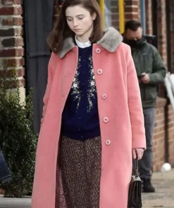 Eileen 2023 Thomasin McKenzie Trench Pink Coat