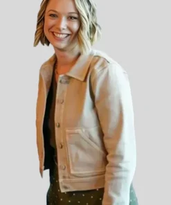 Good Trouble S04 Ava Cream Cropped Jacket-front