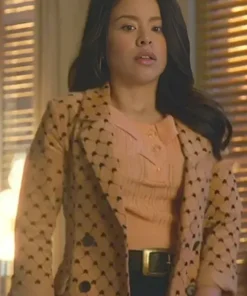 Good Trouble S05 Cierra Ramirez Beige Blazer