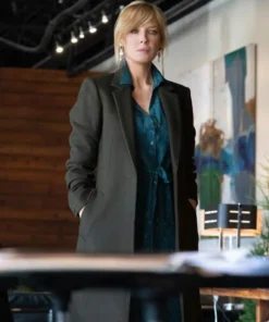 Kelly Reilly Yellowstone S03 Trench Coat