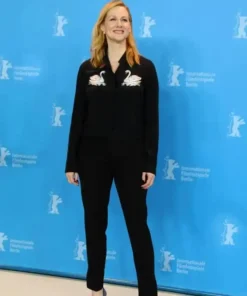 Laura Linney Black Suit