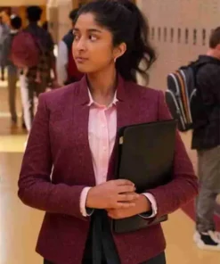 Never have I Ever S04 Devi Vishwakumar Blazer