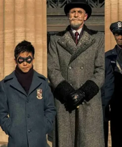 Reginald Hargreeves The Umbrella Academy S02 Grey Coat