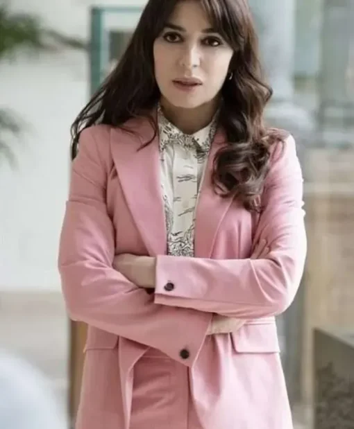 Sabrina Impacciatore The White Lotus S02 Blazer