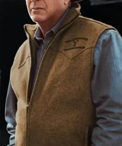 Yellowstone Season 3 Kevin Costner Beige Vest