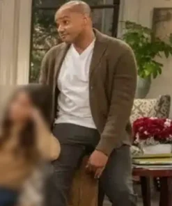 Extended Family S01 Donald Faison Brown Blazer