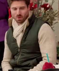 Marcus-Rosner-Coupled-Up-for-Christmas-2023-Green-Vest