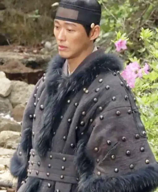 My-Dearest-Lee-Jeong-hyeon-Black-Coat