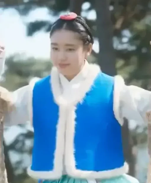 My-Dearest-Yoo-Gil-chae-Shearling-Vest