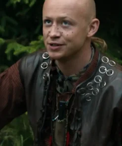 Outlander S07 Young Ian Brown Vest