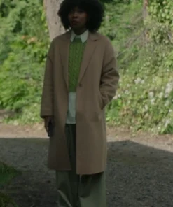 Happy Face S01 Tamera Tomakili Beige Coat