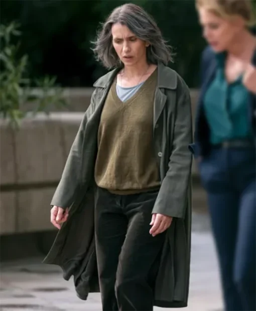 Sara Woman In The Shadows S01 Sara Morozzi Green Coat