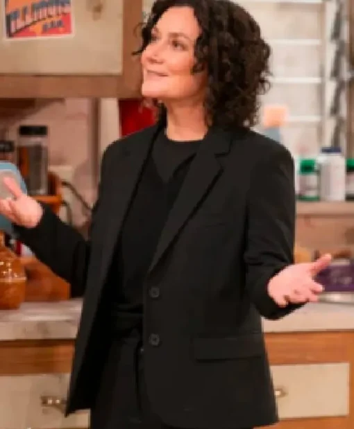 The Conners S07 Sara Gilbert Black Blazer
