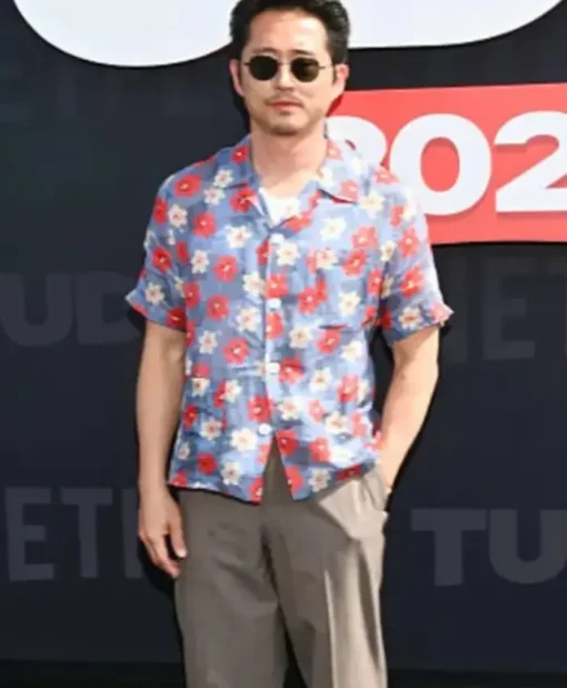 Steven Yeun Netflix Tudum 2025 Blue Floral Shirt