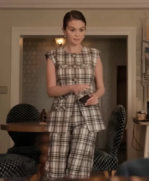 Selena Gomez TV Series Only Murders In The Building S05 Mabel Mora Plaid Vest