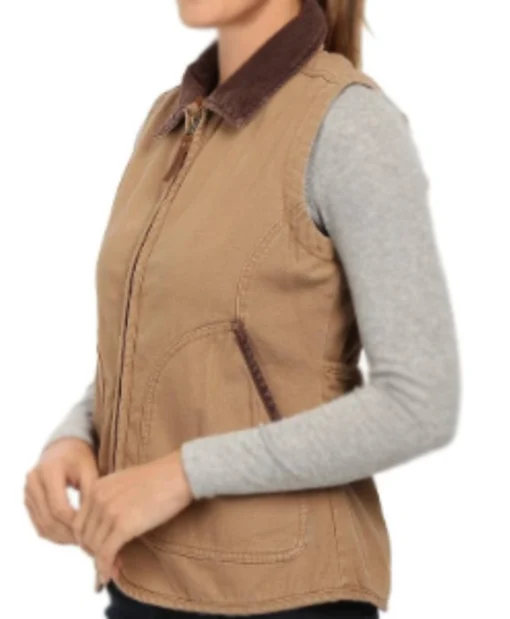 Amber Marshall TV-Series Heartland S19 Amy Fleming Brown Cotton Vest