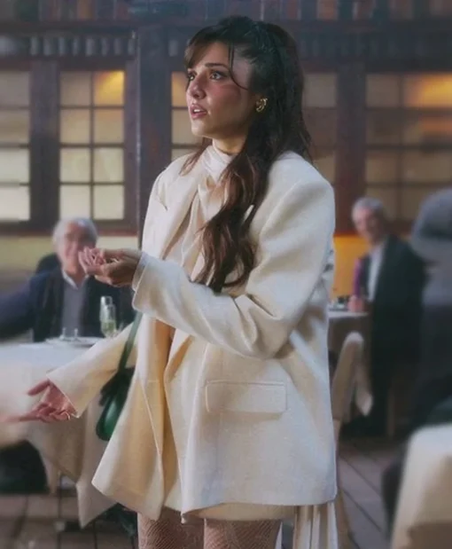 Hande Erçel TV Series Reminder 2025 Günes White Suiting Fabric Coat