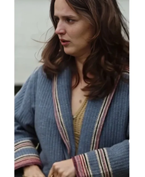 Enquête en famille S01 Soraya Bitard Blue Kimono Jacket