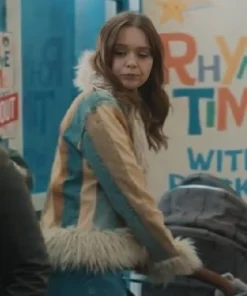 Gemma TV-Series Daddy Issues 2025 Aimee Lou Wood Colourblock Stripe Fur Collar Jacket