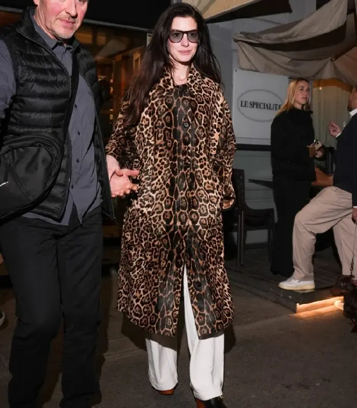 2026 Anne Hathaway Leopard Coat - Image 2