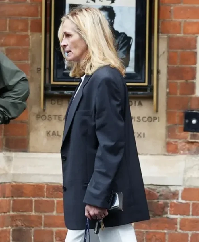 After The Hunt 2025 Julia Roberts Black Blazer - Image 3