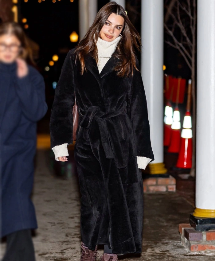 Aspen Fashion Week 2026 Emily Ratajkowski Black Robe