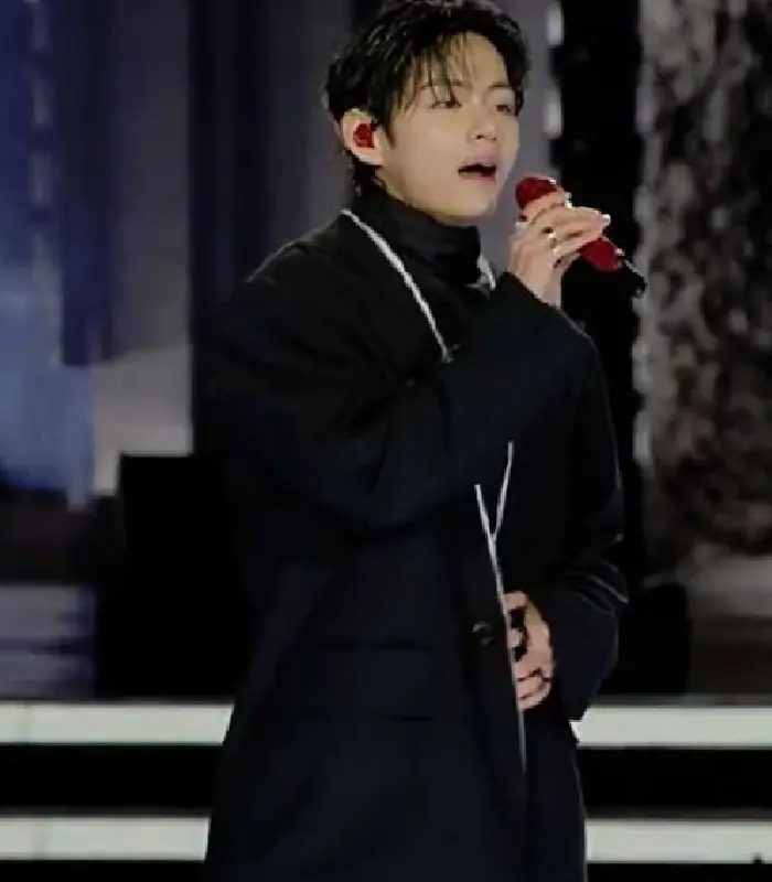Alternative view of BTS The Come Back Live 2026 Kim Tae­hyung Coat