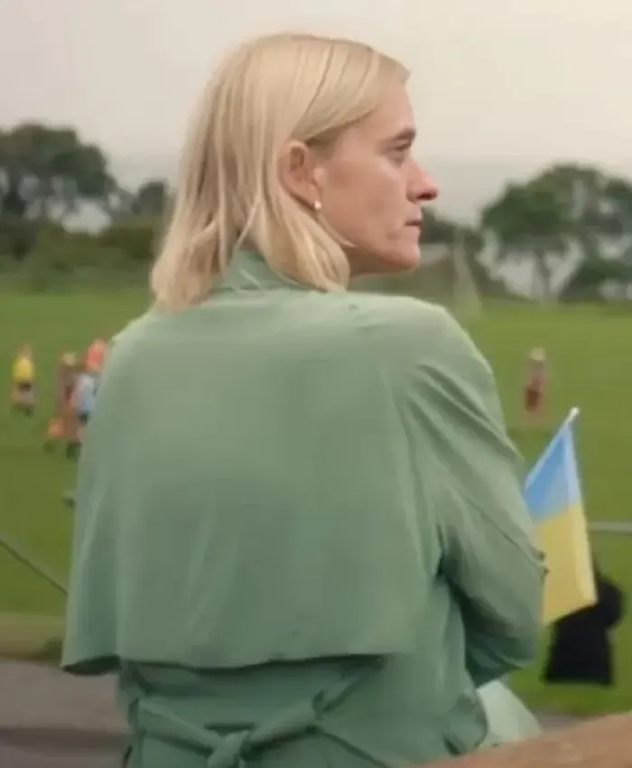 Bad Sisters S02 Anne Marie Duff Coat
