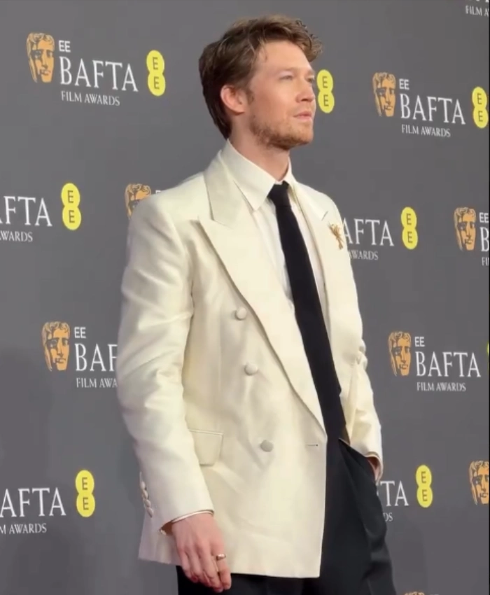 Bafta Awards 2026 Joe Alwyn White Blazer