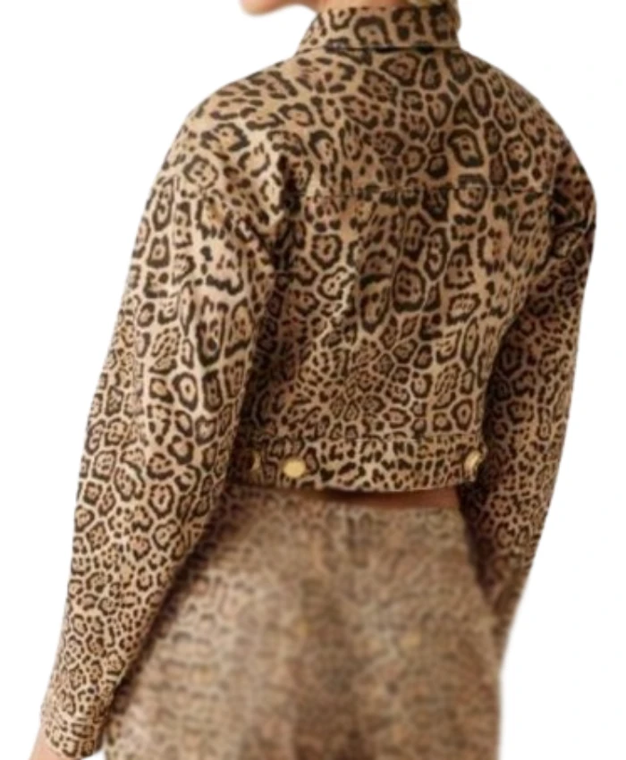 Carolina Patrocinio Estamos Em Casa 2025 Leopard Print Jacket
