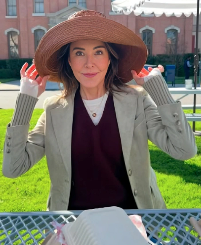 Christa Miller Shrinking S03 Liz Grey Blazer