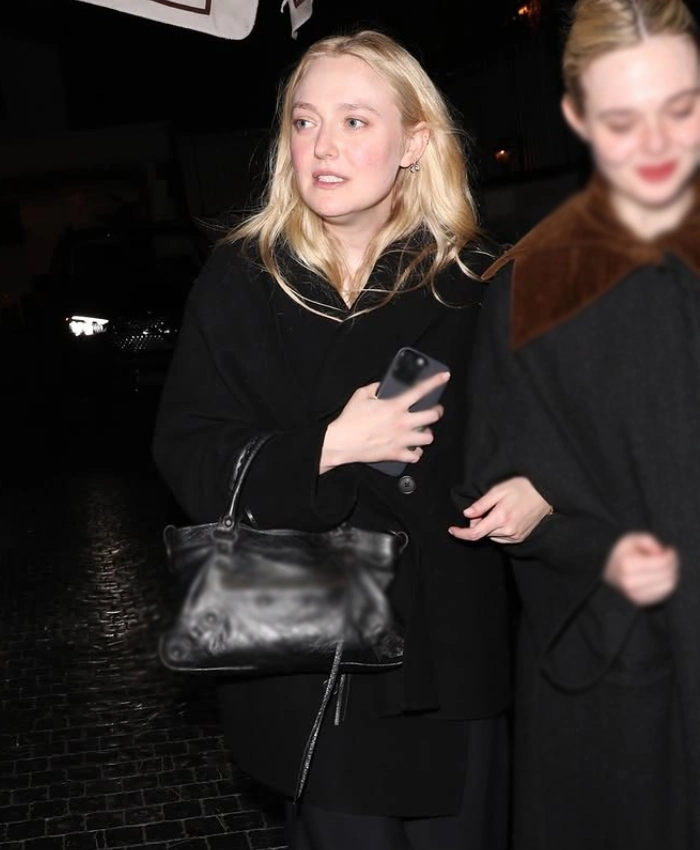 Dakota Fanning LA Black Coat - Image 2
