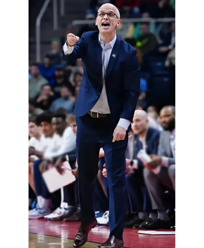 Dan Hurley Suit