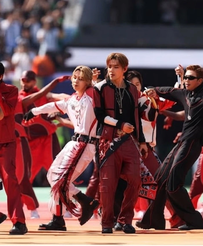 Final Halftime Show BTS V Jacket