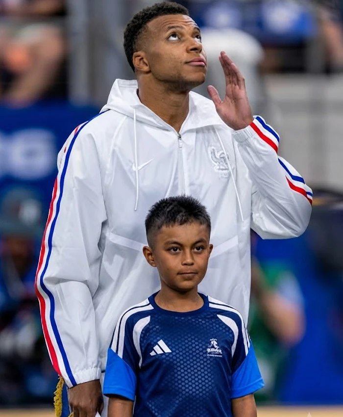 France 2026 World Cup Jacquemes Nike White Hooded Anthem Jacket