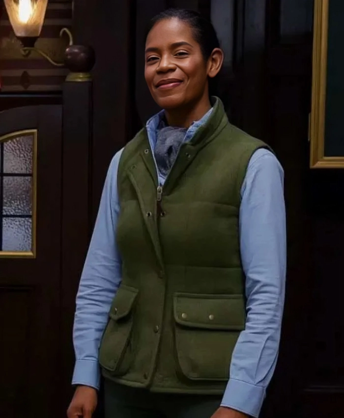 Jaye Griffiths TV Series Emmerdale Farm S36 Green Vest