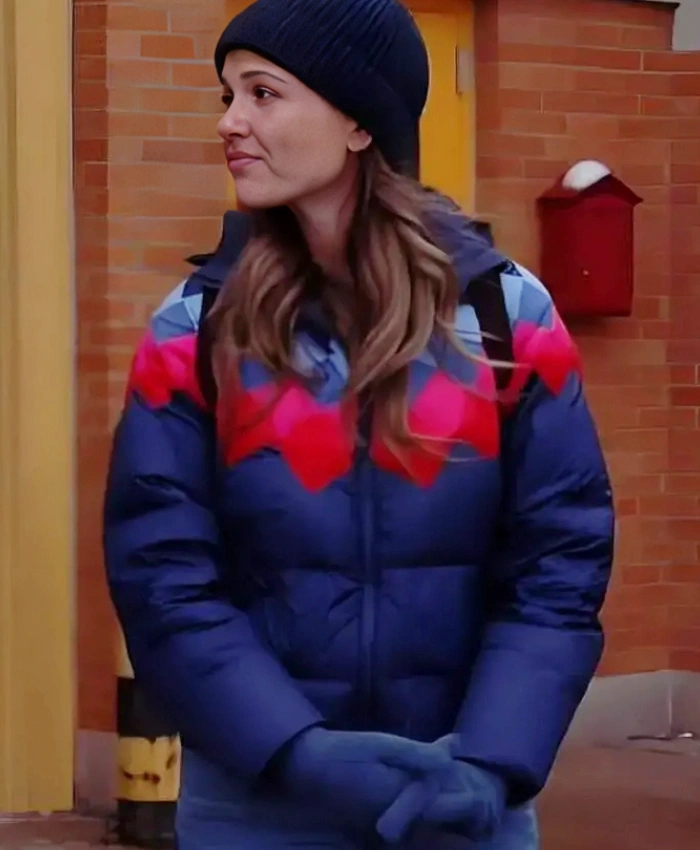 Jocelyn Hudon Chicago Fire Tv Series S14 Lyla Novak Quilted Puffer Hooded Jacket
