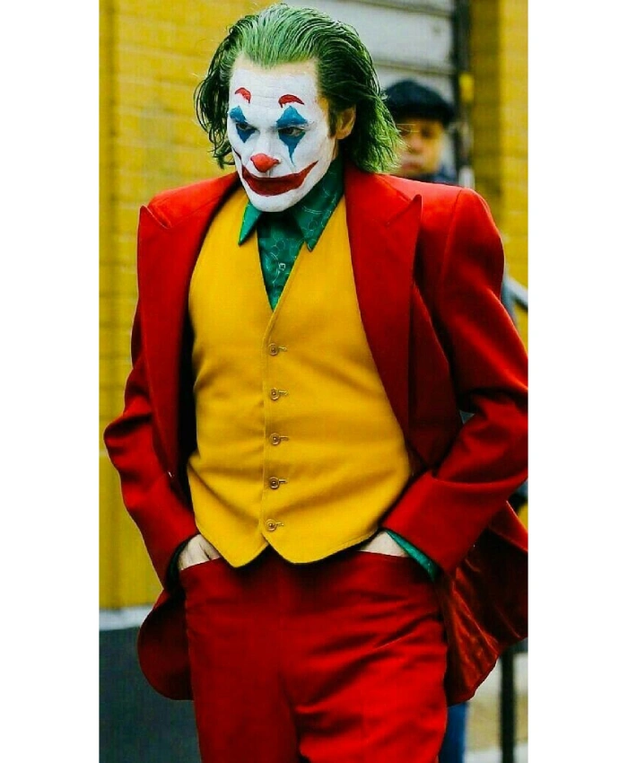 Joker Joaquin Phoenix Red Suit