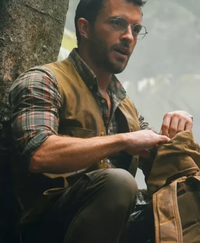 Jurassic World Rebirth 2025 Jonathan Bailey Vest