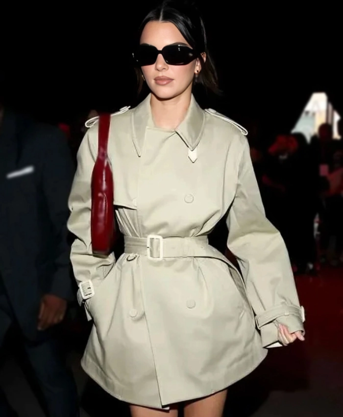 Kendall Jenner Milan Fashion Week 2025 American Model Beige Coat