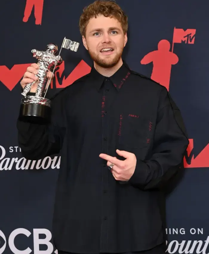 MTV Video Music Awards 2025 Alex Warren Black Shirt