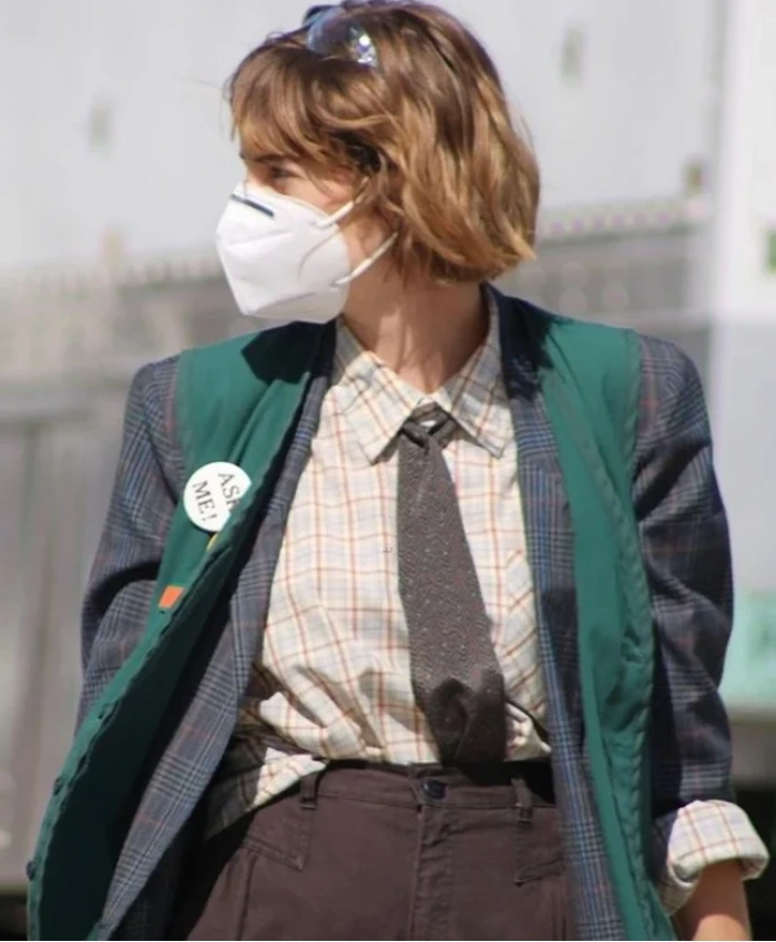 Maya Hawke Stranger Things Robin Buckley Season 4 Ask Me Family Video Vest