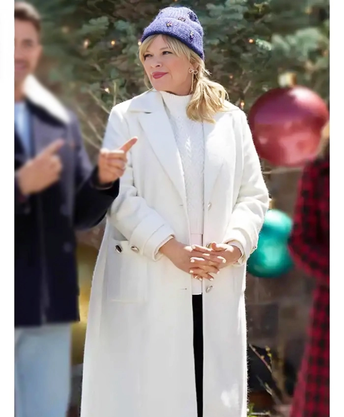 Melissa Peterman TV Series Finding Mr. Christmas S02 White Wool Coat